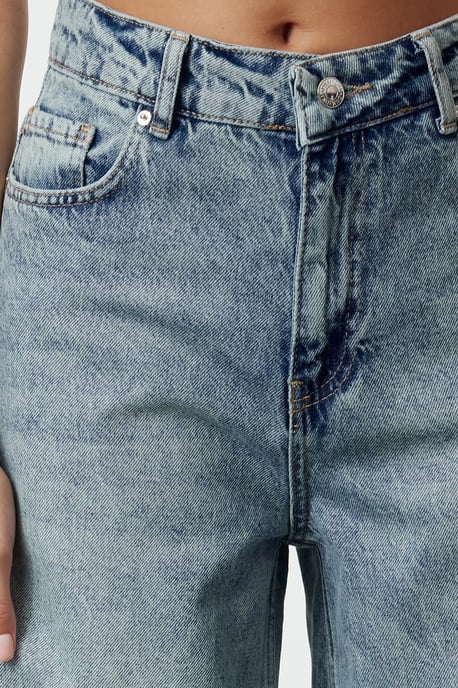 TRENDYOLMİLLA Damen Blau Einfarbig Weites Bein Normale Taille Jeans - Image 3