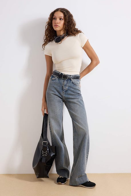 TRENDYOLMİLLA Damen Blau Einfarbig Weites Bein Tiefe Taille Jeans - Image 4