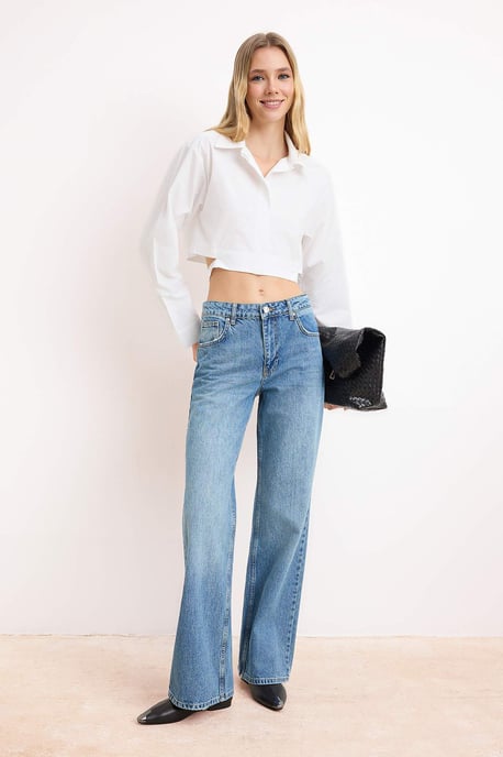 TRENDYOLMİLLA Damen Blau Einfarbig Weites Bein Normale Taille Jeans - Image 4