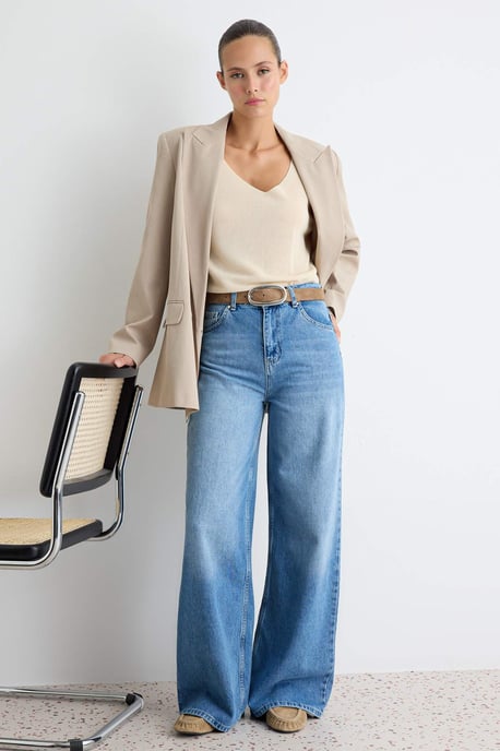 TRENDYOLMİLLA Damen Dunkelblau Einfarbig Weites Bein Hohe Taille Jeans - Image 1