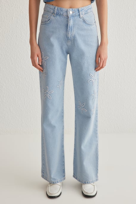 TRENDYOLMİLLA Damen Dunkelblau Geblümt Weites Bein Hohe Taille Jeans - Image 2