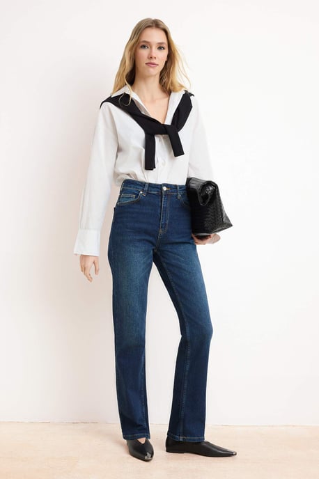 TRENDYOLMİLLA Damen Blau Einfarbig Slim Hohe Taille Jeans - Image 6