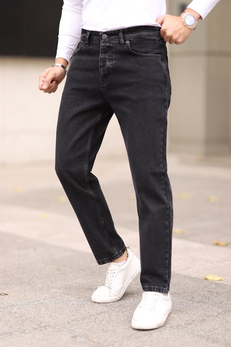 TRENDYOL MAN Herren Schwarz Einfarbig Boyfriend Normale Taille Jeans - Image 1
