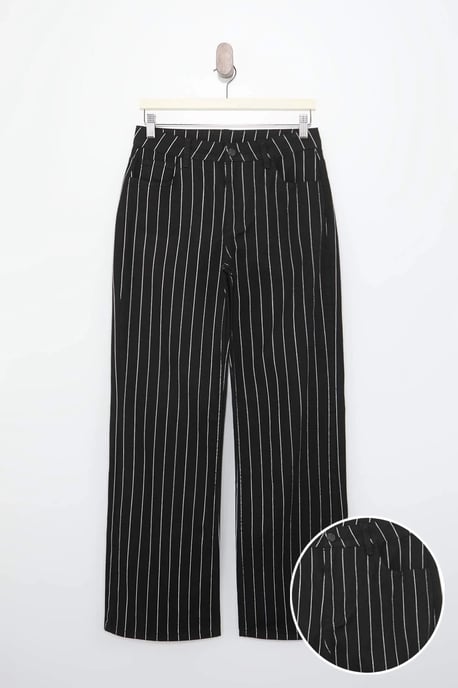 TRENDYOLMİLLA Damen Schwarz Gestreift Weites Bein Hohe Taille Jeans - Image 4
