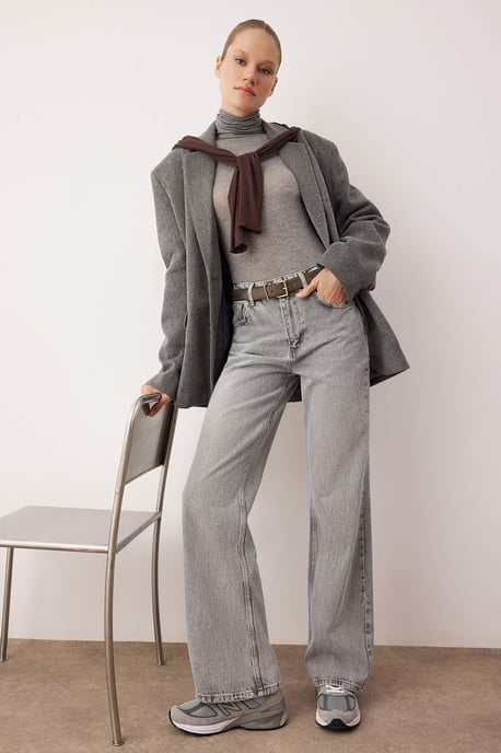 TRENDYOLMİLLA Damen Grau Einfarbig Weites Bein Hohe Taille Jeans - Image 1