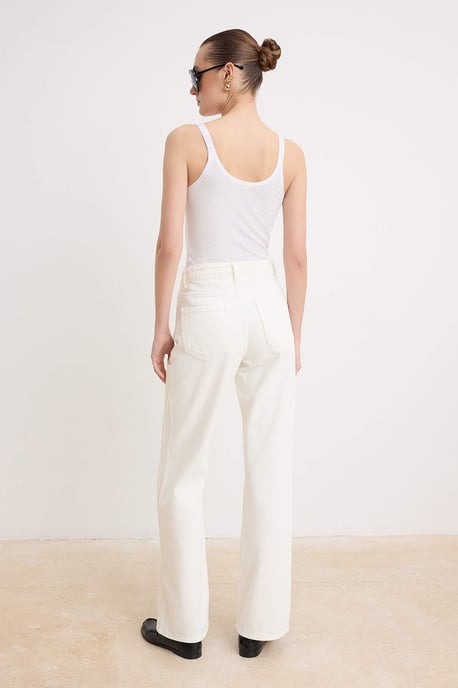 TRENDYOLMİLLA Damen Ecru Einfarbig Weites Bein Hohe Taille Jeans - Image 3