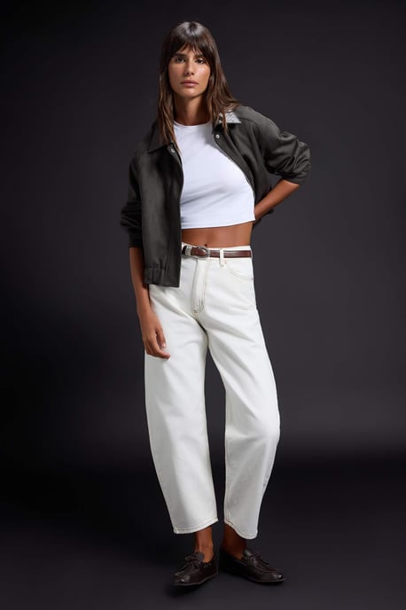TRENDYOLMİLLA Damen Weiß Einfarbig Barrel Hohe Taille Jeans - Image 1