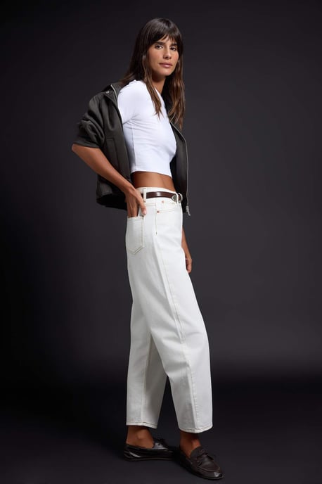 TRENDYOLMİLLA Damen Weiß Einfarbig Barrel Hohe Taille Jeans - Image 6