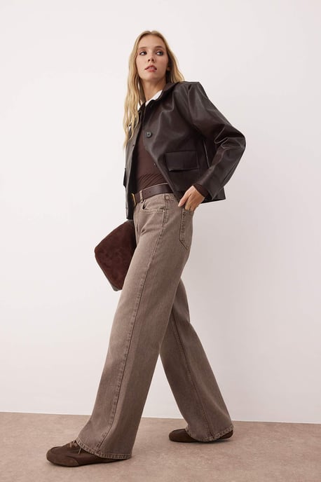 TRENDYOLMİLLA Damen Braun Einfarbig Weites Bein Hohe Taille Jeans - Image 6