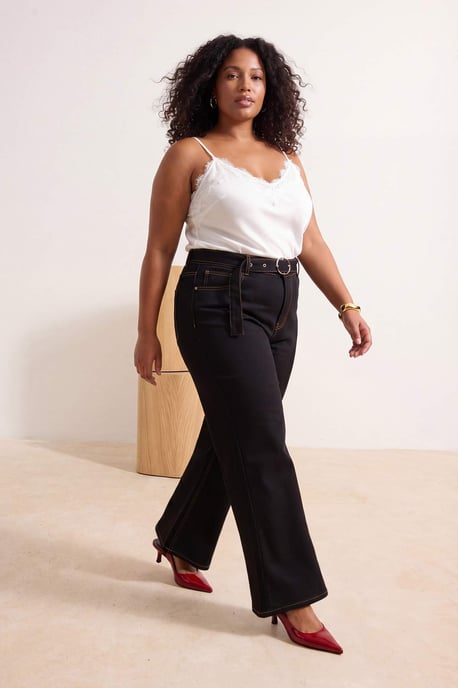 Trendyol Curve Damen Schwarz Einfarbig Hohe Taille Große Größen Jeans - Image 6