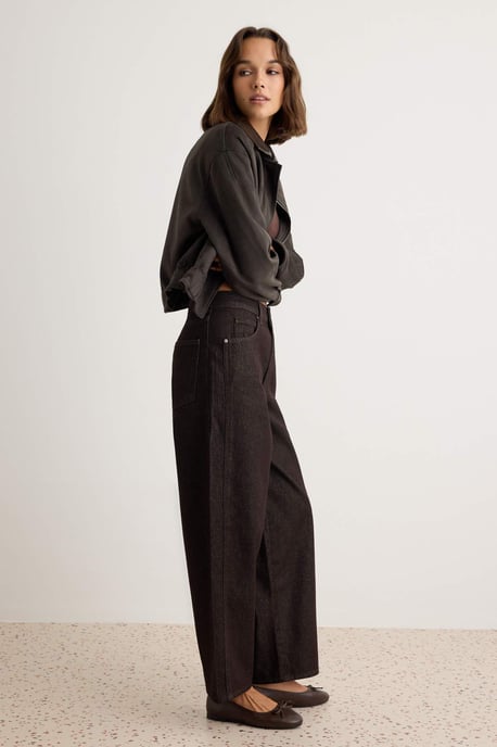 TRENDYOLMİLLA Damen Braun Einfarbig Barrel Normale Taille Jeans - Image 4