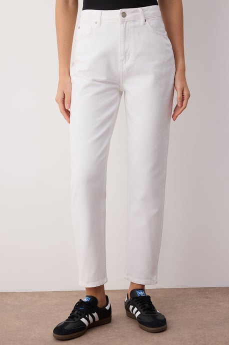 TRENDYOLMİLLA Damen Weiß Einfarbig Mom Hohe Taille Jeans - Image 2