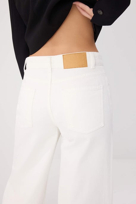 TRENDYOLMİLLA Damen Ecru Einfarbig Weites Bein Hohe Taille Jeans - Image 4