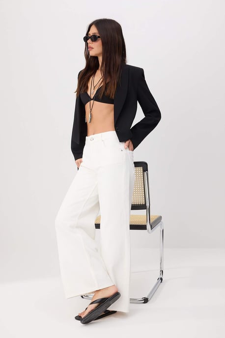 TRENDYOLMİLLA Damen Ecru Einfarbig Weites Bein Hohe Taille Jeans - Image 5