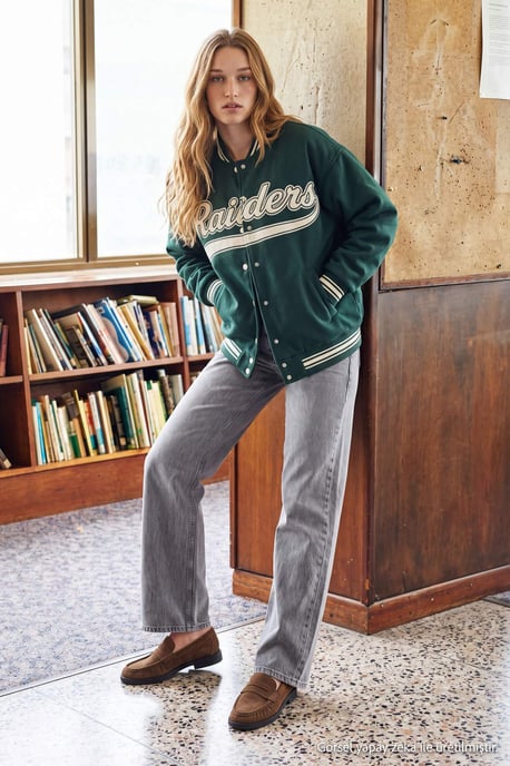 TRENDYOLMİLLA Damen Grau Einfarbig Weites Bein Normale Taille Jeans - Image 3
