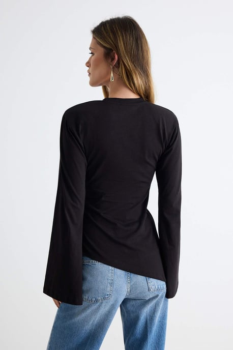 TRENDYOLMİLLA Damen Schwarz Einfarbig Lang Tailliert T-Shirts - Image 3