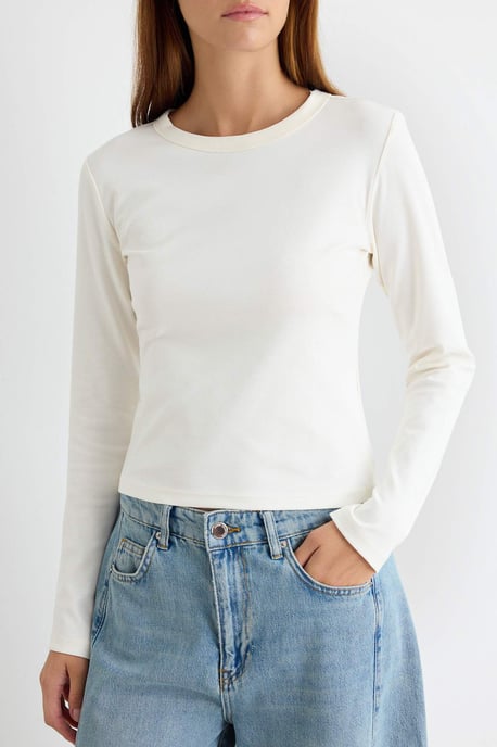 TRENDYOLMİLLA Damen Ecru Einfarbig Lang Tailliert T-Shirts - Image 2