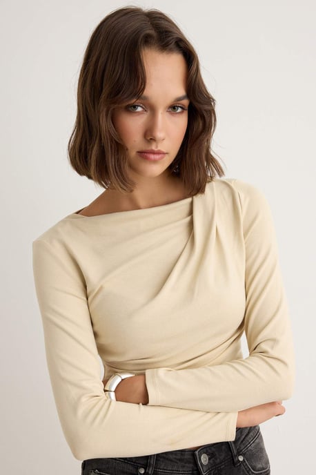 TRENDYOLMİLLA Damen Beige Einfarbig Lang Tailliert Blusen - Image 2