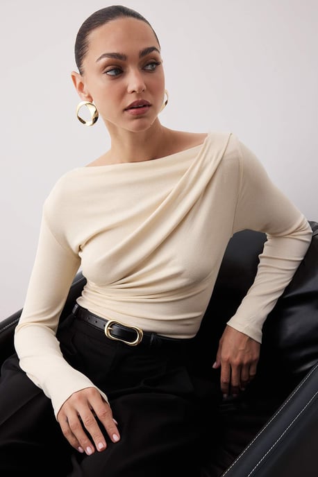 TRENDYOLMİLLA Damen Beige Einfarbig Lang Tailliert Blusen - Image 5