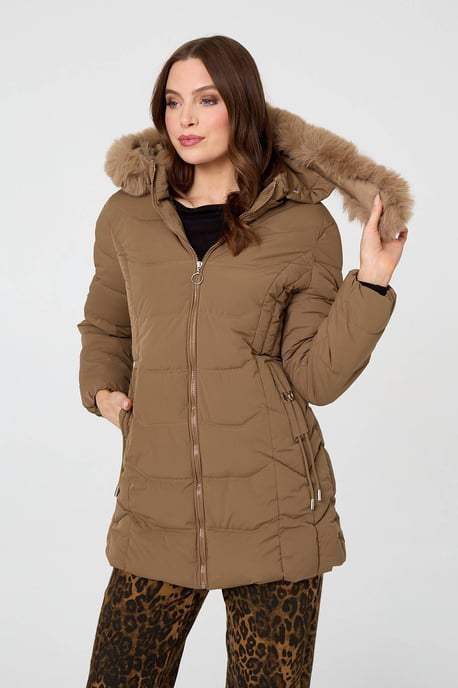 Braune Steppjacke mit Kapuze, Kunstpelzbesatz und Reißverschluss - Image 5