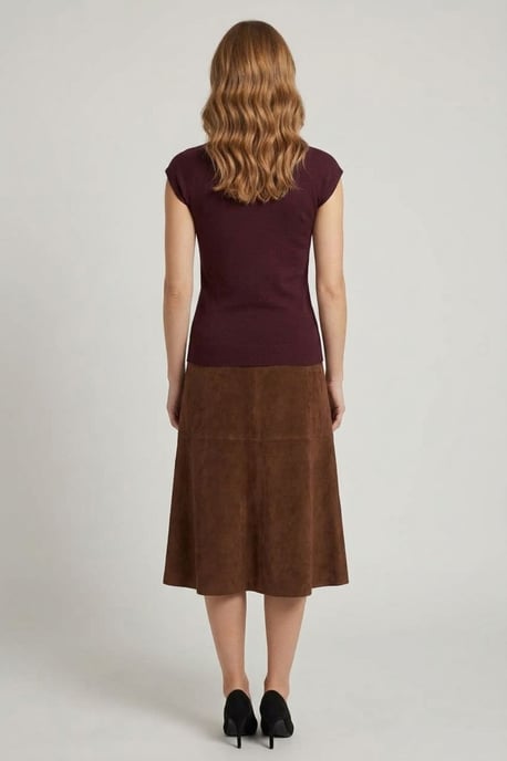 Bordeauxroter Slim-Fit-Pullover mit kurzen Ärmeln - Image 3