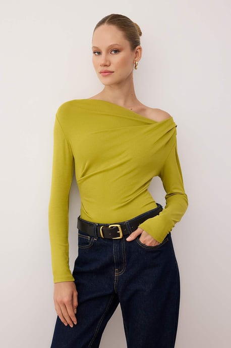TRENDYOLMİLLA Damen Grün Einfarbig Lang Tailliert Blusen - Image 4