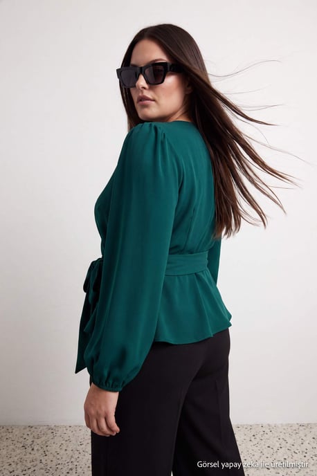 Trendyol Curve Damen Grün Einfarbig Lang, Tailliert Große Größen Blusen - Image 6