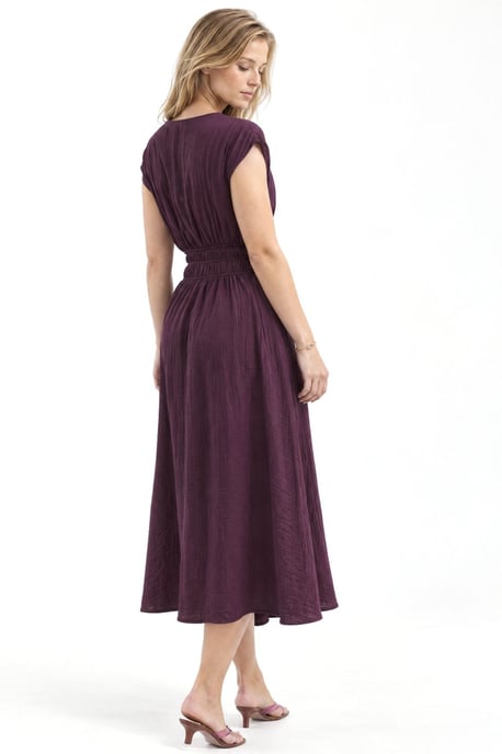 Texturiertes Midikleid mit V-Ausschnitt - Image 3