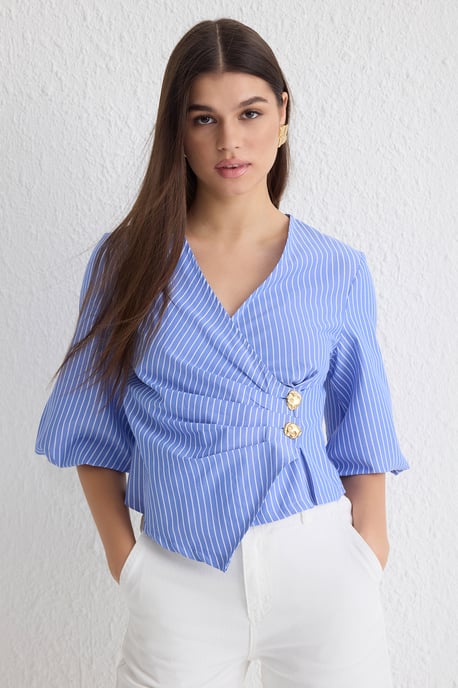 TRENDYOLMİLLA Damen Blau Gestreift 3/4-Arm Tailliert Blusen - Image 1