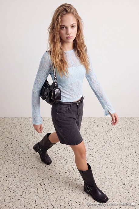 TRENDYOLMİLLA Damen Blau Einfarbig Lang Tailliert Blusen - Image 6