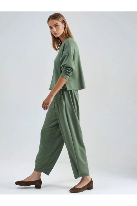 Damen-Zweiteiler im Kombi-Look - Image 3