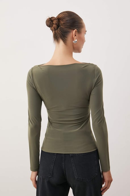 TRENDYOLMİLLA Damen Khaki Einfarbig Lang Tailliert Blusen - Image 3