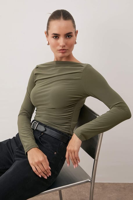 TRENDYOLMİLLA Damen Khaki Einfarbig Lang Tailliert Blusen - Image 4
