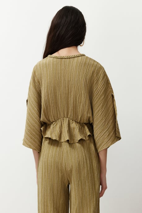 TRENDYOLMİLLA Damen Khaki Einfarbig Lang Regular Fit Blusen - Image 5