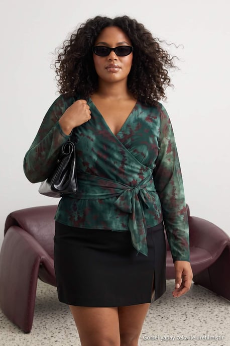 Trendyol Curve Damen Khaki Geblümt Lang Tailliert Große Größen Blusen - Image 6