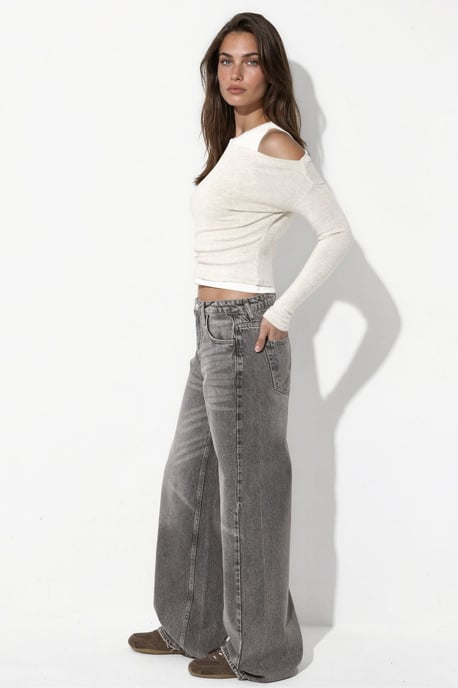 Strukturierte Bluse im Lagenlook mit asymmetrischem Ausschnitt - Image 2