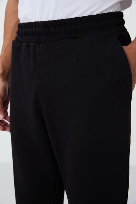 Tommy Life Herren-Set aus Kapuzen-Sweatshirt und Hose - Image 4