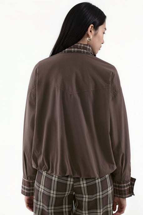 Kurzer Trenchcoat mit Futterdetail - Image 4