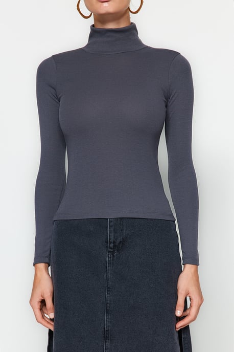 TRENDYOLMİLLA Damen Grau Einfarbig Lang Tailliert Blusen - Image 3
