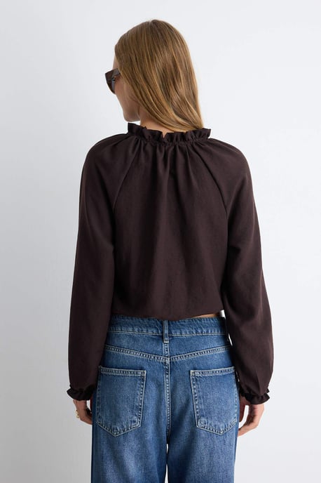 TRENDYOLMİLLA Damen Braun Einfarbig Lang Regular Fit Blusen - Image 3