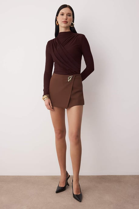TRENDYOLMİLLA Damen Braun Einfarbig Lang Tailliert Blusen - Image 4