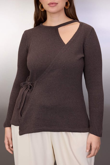 Trendyol Curve Damen Braun Einfarbig Lang Regular Fit Große Größen Blusen - Image 2