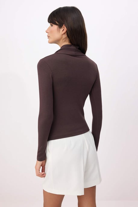TRENDYOLMİLLA Damen Braun Einfarbig Lang Tailliert Blusen - Image 3