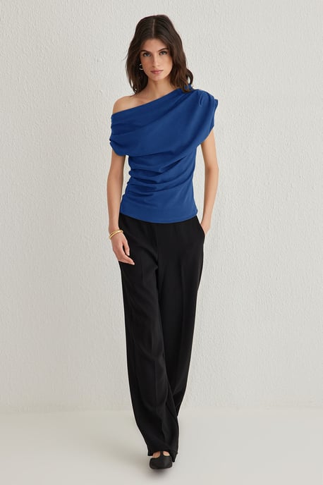 TRENDYOLMİLLA Damen Dunkelblau Einfarbig Kurz Regular Fit Blusen - Image 6