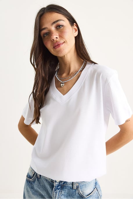 Comfort Fit T-Shirt mit V-Ausschnitt aus gekämmter Baumwolle - Image 6