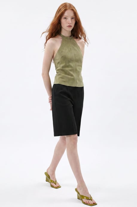 High-Waist Shorts mit weitem Bein und klassischer Schnittführung - Image 2