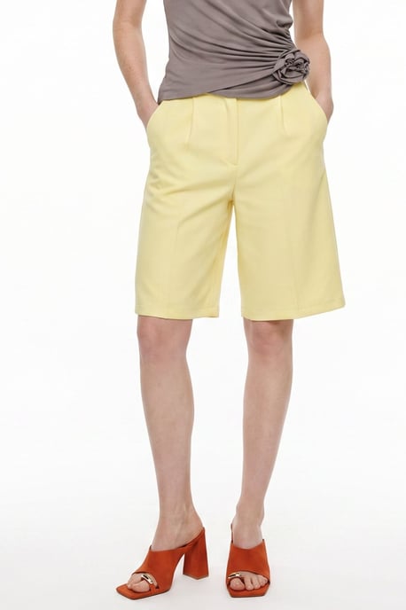 High-Waist-Shorts mit weitem Bein und gerader Passform - Image 1