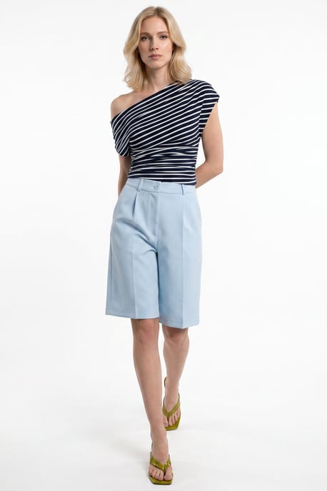 High-Waist Shorts mit weitem Bein und Tailoring - Image 4