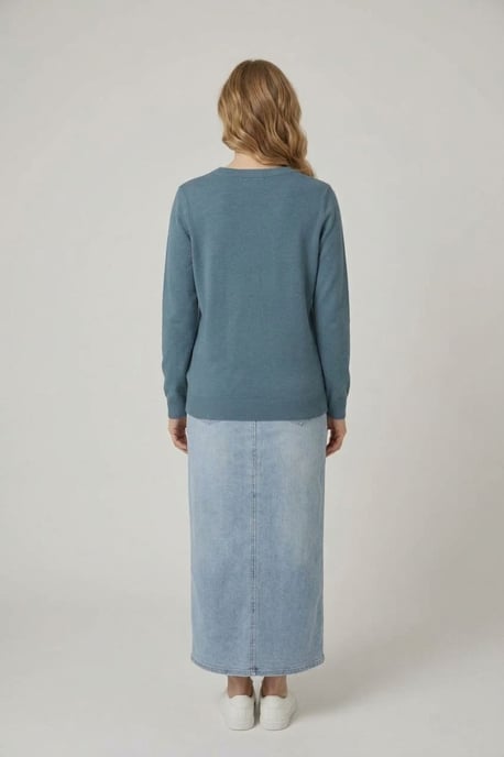 Izabel London Mehrfarbiges blaues Blumenmuster-Strickoberteil mit Schmucksteinen - Image 3