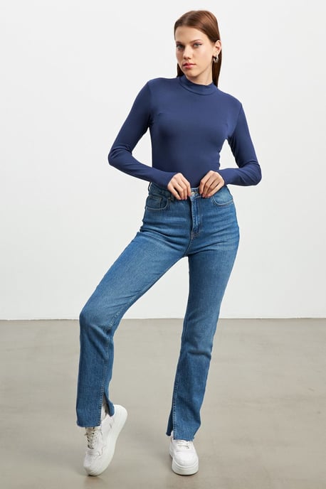 Damen-Bodysuit mit Slim Fit und halbem Rollkragen - Image 5